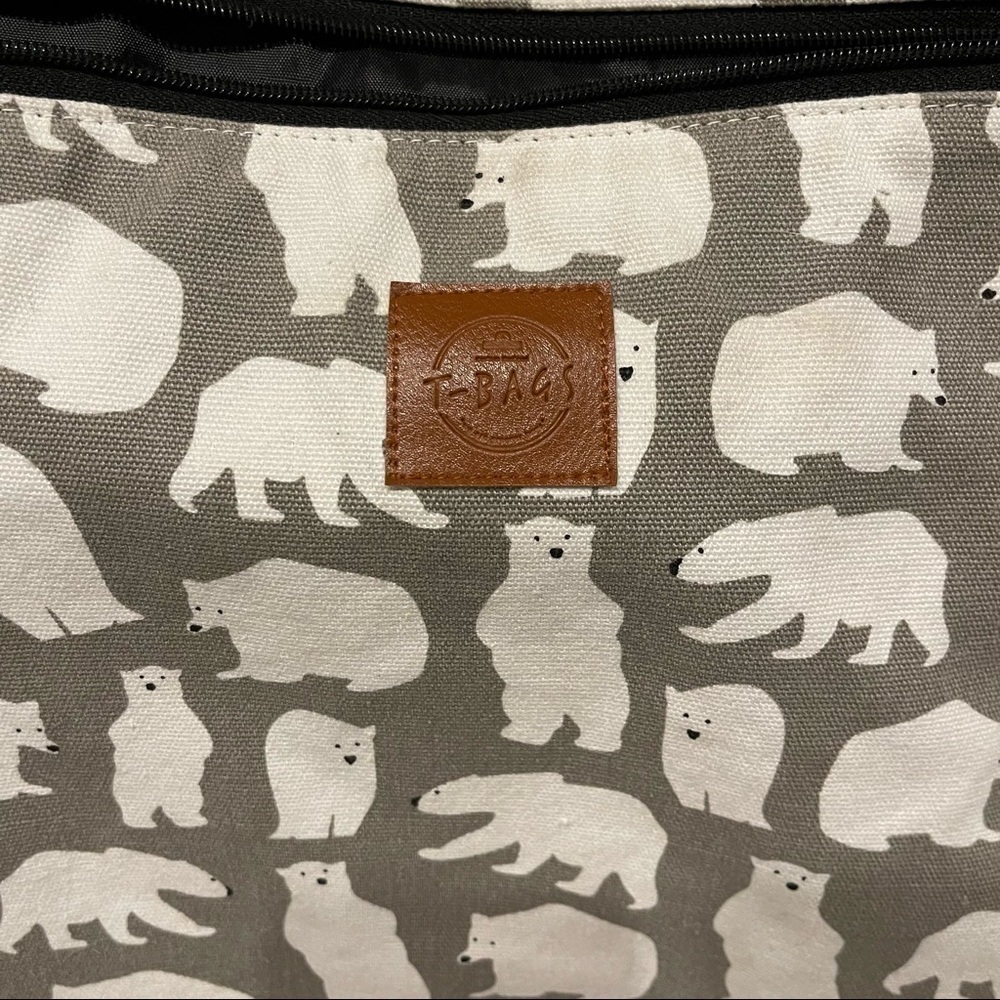 t-bags Polar Bear Print Drawstring Back Pack with Extra Zipper pocket - Picture 4 of 7